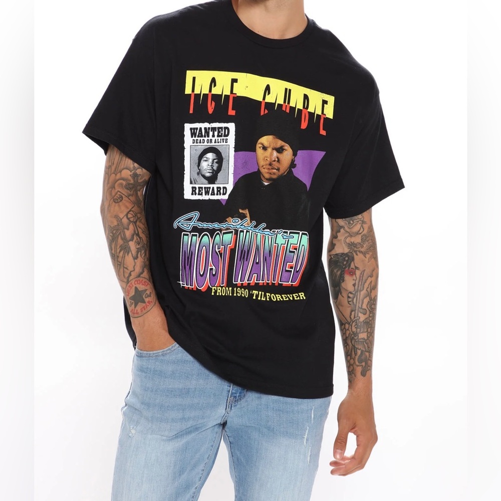 Mens Black purple yellow t-shirt size small